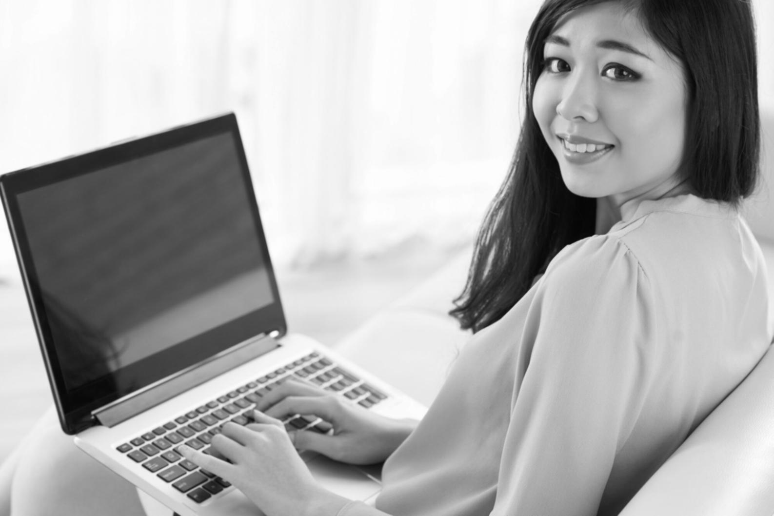 Expense management workflow on screen